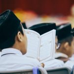Pengajian dan Tafsir kitab rutin setelah magrib